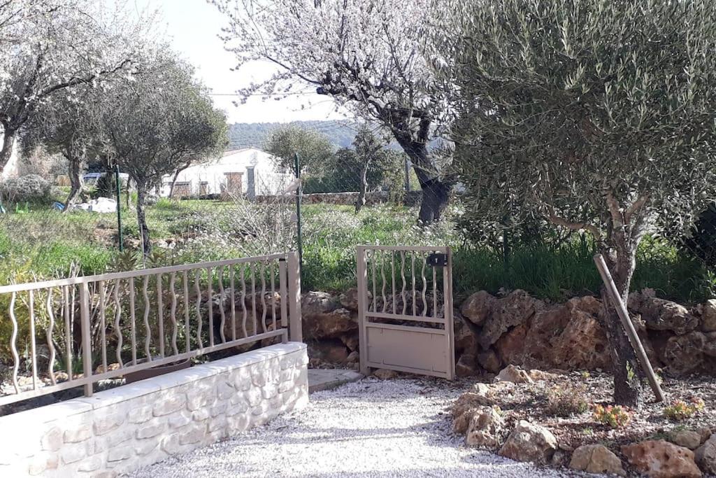 Maison 2 Ou 4 Personnes Jardin Parking Les Amandiers ロルグ エクステリア 写真